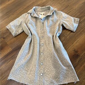 NWT Universal Thread Gray Button-Down Dress
